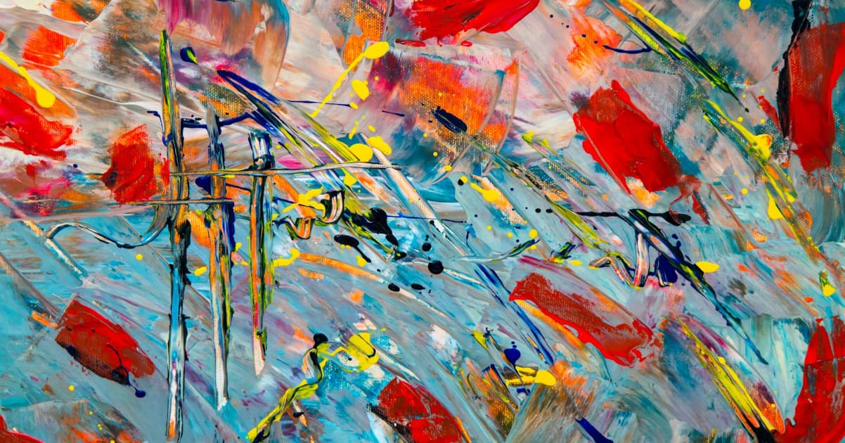 Canadian Sculptor Debuts Falcon Collection at Saudi Exhibition, Bridging Cultural Traditions